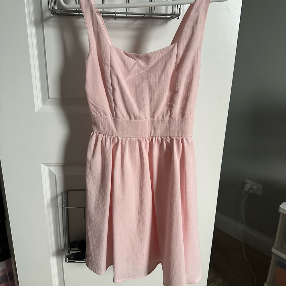 Elegant Pink Sleeveless Dress